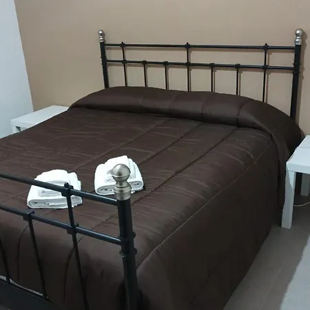 Penelope Oda ve Kahvaltı